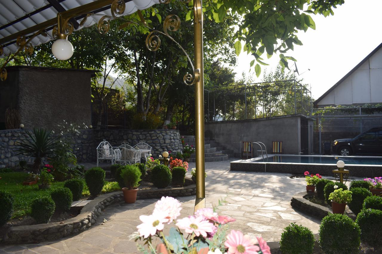 Family Hotel Lago & Wine Cellar Lagodekhi Exterior foto