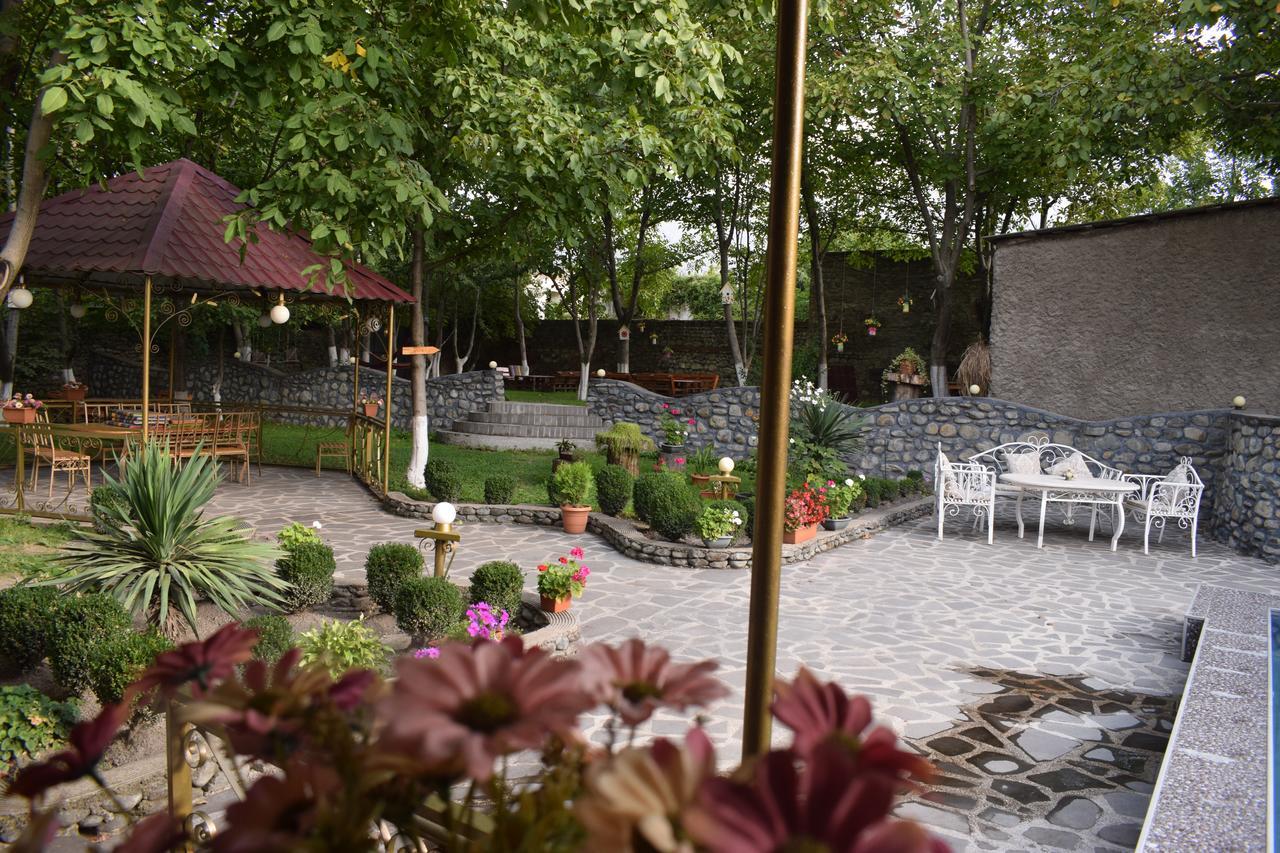 Family Hotel Lago & Wine Cellar Lagodekhi Exterior foto