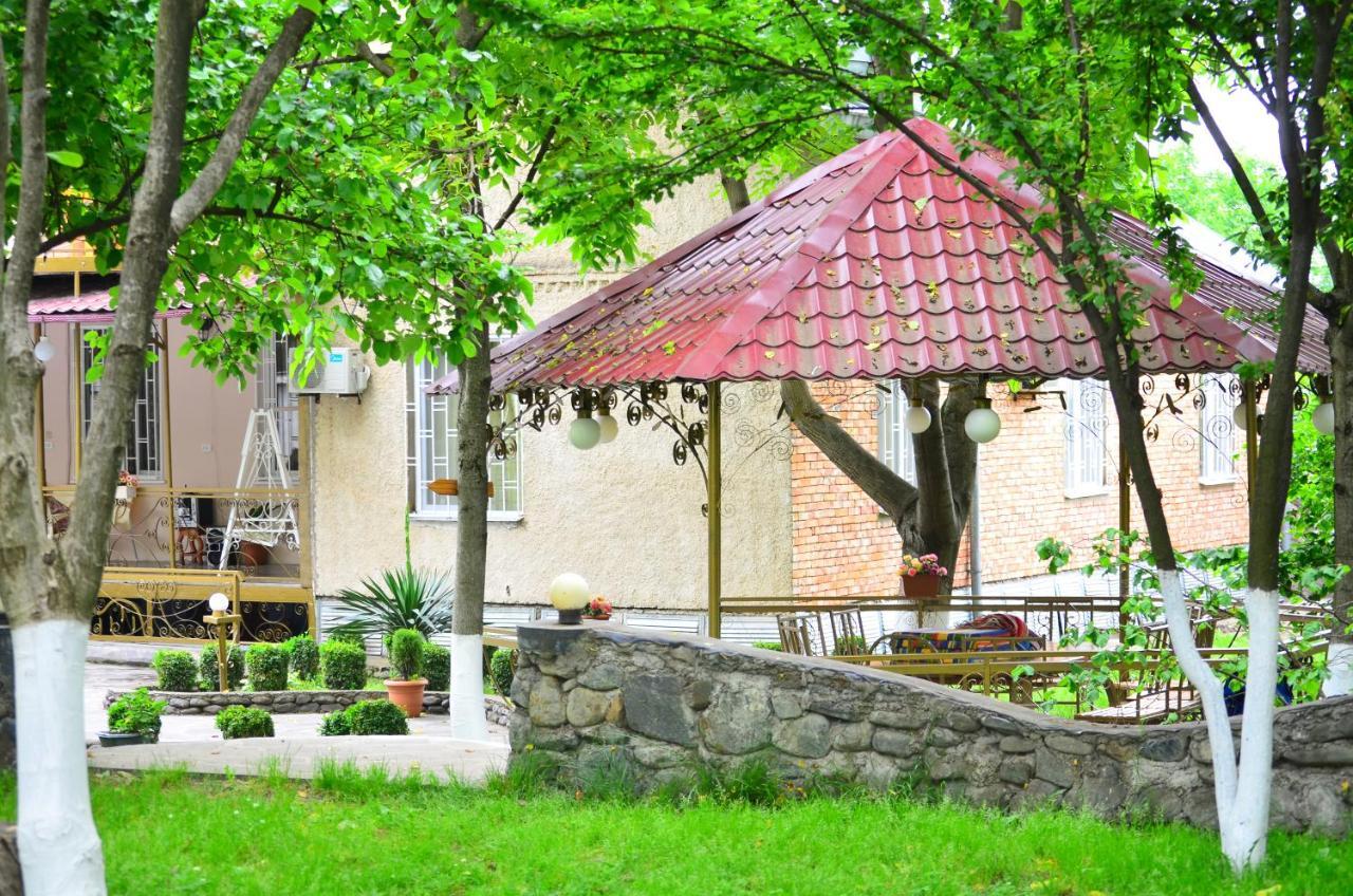 Family Hotel Lago & Wine Cellar Lagodekhi Exterior foto